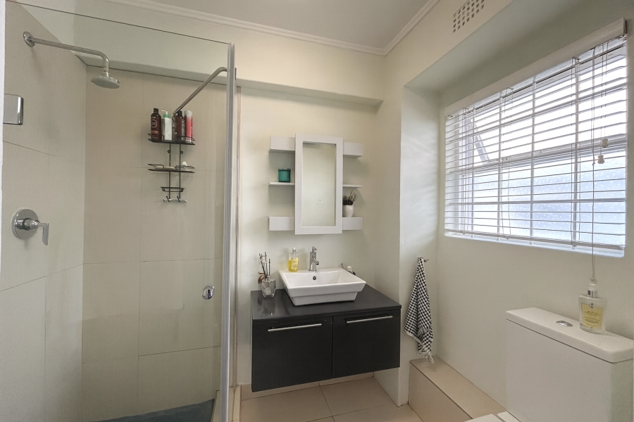 3 Bedroom Property for Sale in Sea Point Western Cape